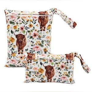 2 Piece Diaper Bag Accessory for Wet Clothes with Cute Highland Cows